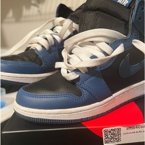 Jordan, blanco, negro , azul, size USA 4,